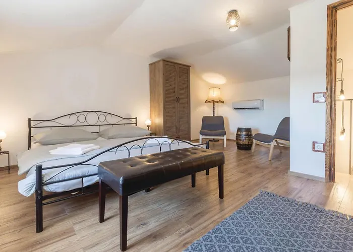 Holiday home Amazing In With Kitchen *