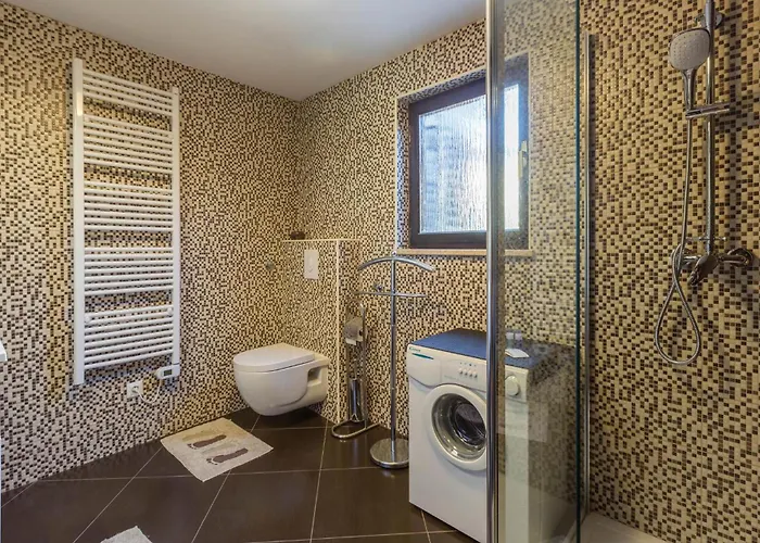 Holiday home Amazing In With Kitchen Porec