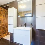 Casa de Férias Amazing In With Kitchen Poreč